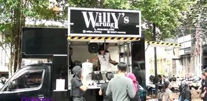 Yuni Shara mencuri ilmu dari pacarnya, Chico Hakim yang sudah lebih dulu terjun di dunia usaha. Membuka bisnis foodtruck bersama, Chico dan Yuni berusaha meminimalisir kerugian nantinya.