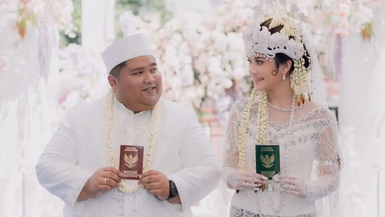 8 Momen Pernikahan Tommy Kaganangan 'May Gondrong Ronaldowati', Penuh Haru Bahagia