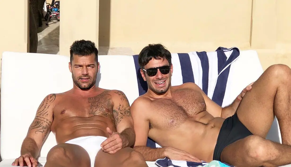 Bahkan ia pun mengucapkan selamat ulang tahun pada Ricky Martin pada 24 Desember lalu. (instagram/jwanyosef)