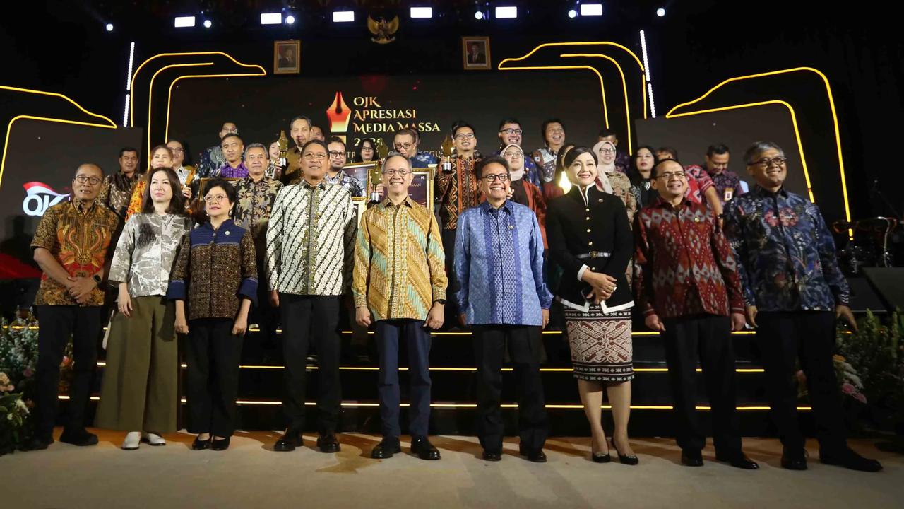 FOTO: Liputan6.com Sabet Penghargaan Media Online Terproduktif dari OJK