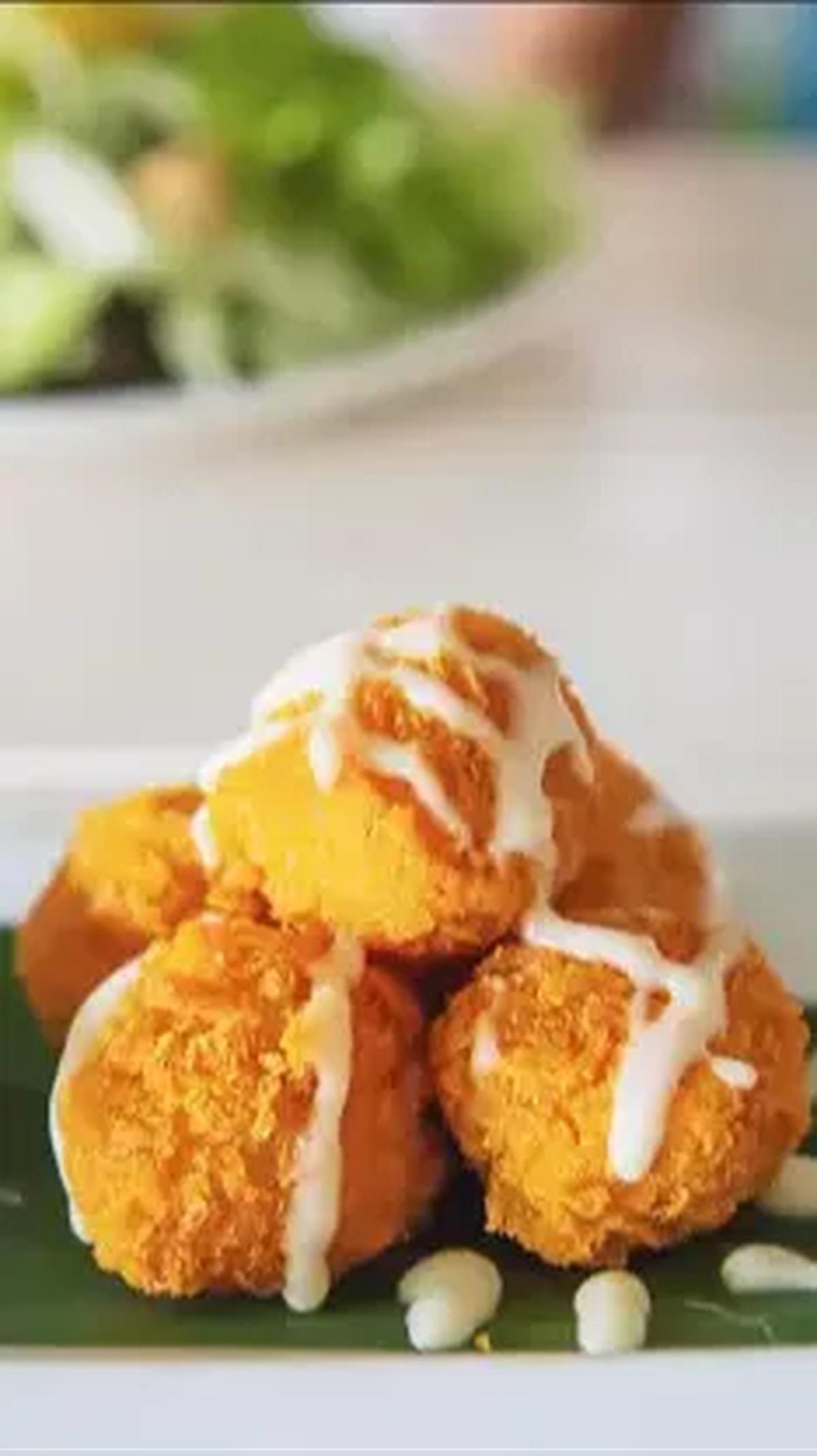 3. Resep Camilan Olahan Keju: Bola-bola Keju Goreng