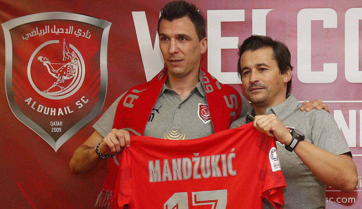 Al-Duhail. Mario Mandzukic menjalani setengah musim di Juventus tanpa bermain pada awal musim 2019/2020 sejak kedatangan Maurizio Sarri yang tidak memakainya. Pada Desember 2020 ia hijrah ke Al-Duhail di Liga Qatar dan tampil dalam 10 laga dengan mencetak 2 gol. (Foto: AFP/Karim Jaafar)