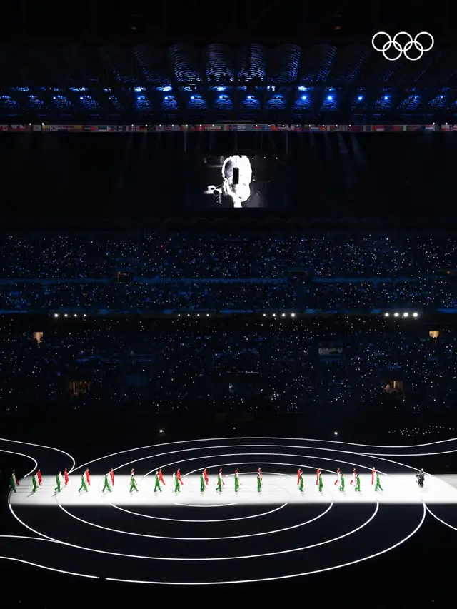 Pasukan Monokrom Jadi Penghormatan Khusus untuk Mendiang Giorgio Armani di Winter Olympics 2026