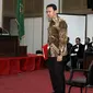 Gubernur DKI Jakarta nonaktif, Basuki T Purnama bersiap menjalani persidangan Lanjutan di Kementan, Jakarta Selatan, Selasa (17/1). Sidang ke-6 mendengarkan empat keterangan saksi dari pihak penuntut umum. (Liputan6.com/Resa Esnir/Pool)