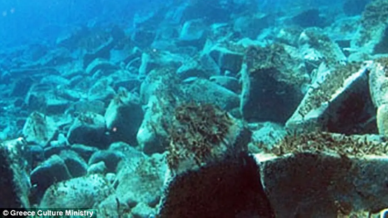 Arkeolog temukan kota bawah laut di Yunani