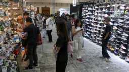 Jakarta Sneaker Day (JSD) 2025 menampilkan sekitar 120 jenama sepatu dari Indonesia maupun luar negeri. (Liputan6.com/Herman Zakharia)