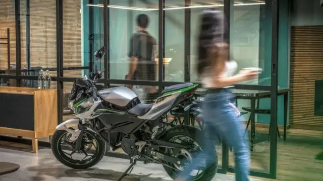 Kawasaki Umumkan 2 Motor Listrik Terbarunya (Rideapart)