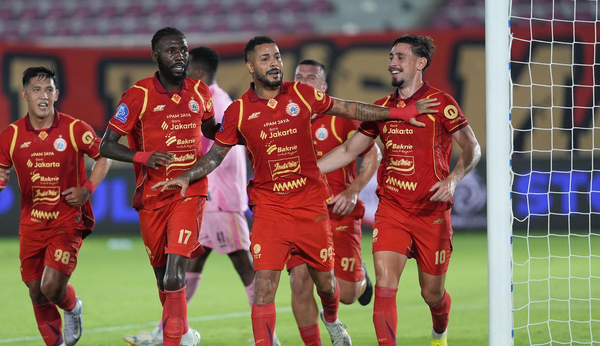 Tiga gol Emaxwell mengukuhkan dirinya sebagai pemain paling produktif Persija musim ini. Tambahan hattrick tersebut membuatnya kini mengoleksi delapan gol di BRI Super League 2025/2026. (Dok. Persija)