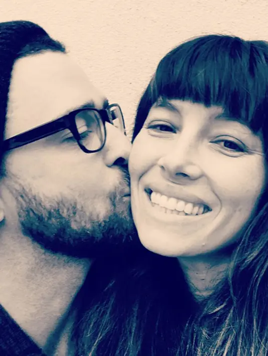 Selain itu, Justin mengucapkan rasa terima kasih kepada sang istri yang telah mendampinginya selama lima tahun dan memberikannya seorang keturunan berjenis kelamin laki-laki bernama Silas dan kini berusia dua tahun. (Instagram/justintimberlake)