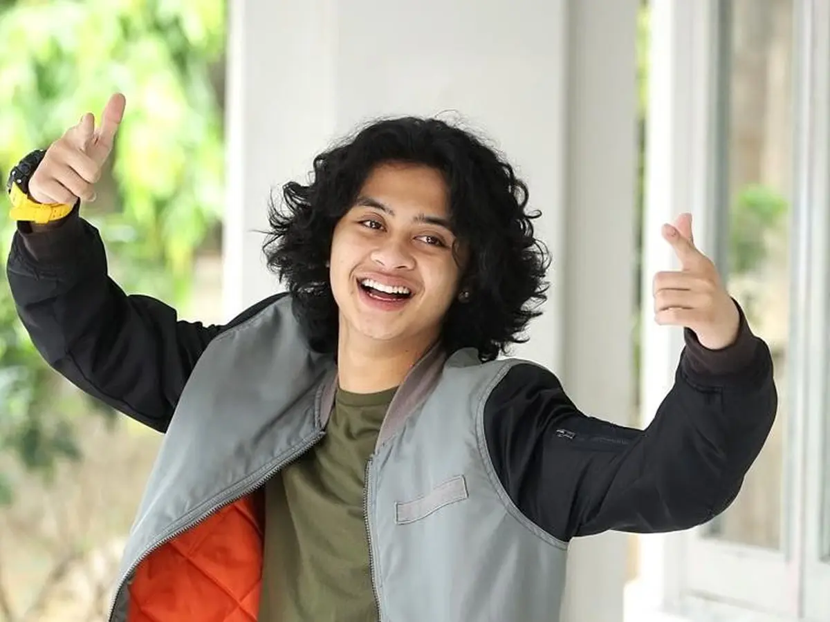Bastian Steel Kini Menjadi Kekasih Adik Putri Marino - ShowBiz Liputan6.com