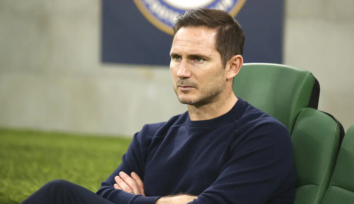 Pelatih Chelsea Frank Lampard sebelum pertandingan Grup E Liga Champions antara Krasnodar dan Chelsea di Krasnodar, Rusia, Rabu (28/10/2020). Chelsea membungkam Krasnodar dengan skor 4-0. (AP Photo)