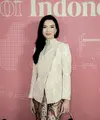 Baru-baru ini desainer sapto Djodjokartiko membagikan foto Raline Shah yang hadiri Festival Film Cannes dalam balutan kebaya Janggan karyanya. [Foto: Instagram/ Raline Shah]