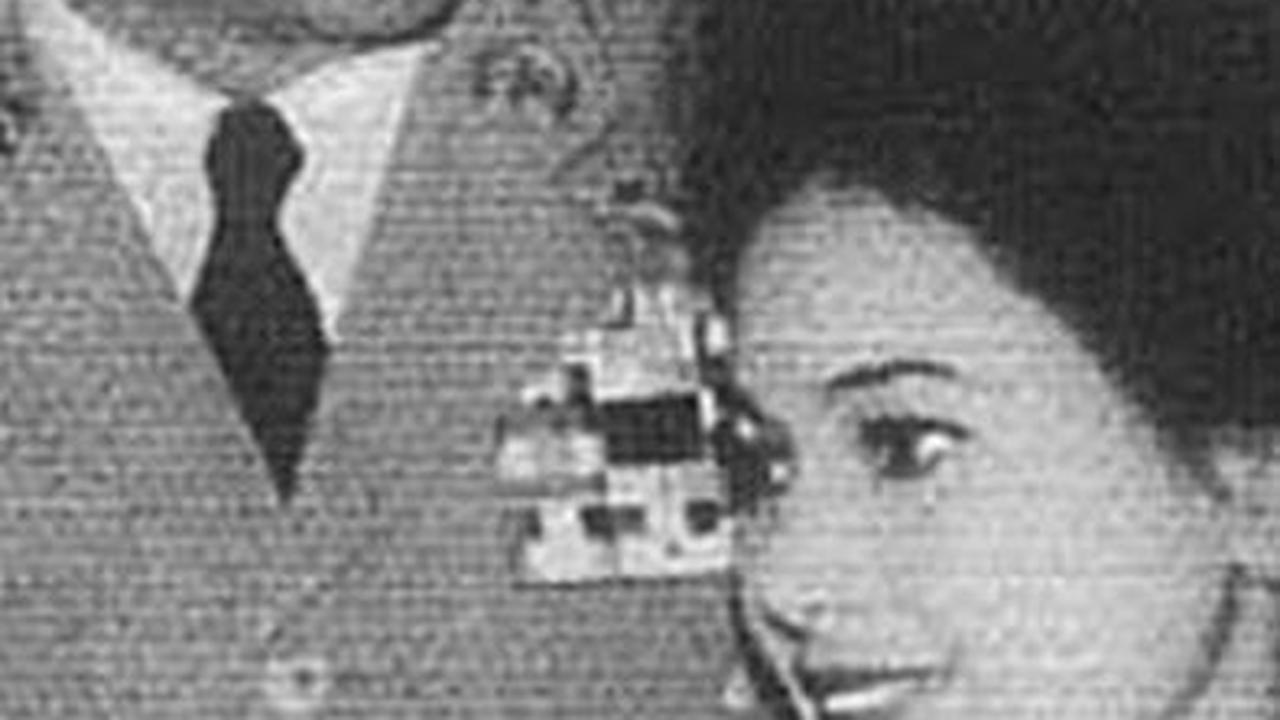 Rupanya itu bukan lah satu-satunya surat cinta yang pernah diterima oleh Dewi Soekarno. Istri ke-6 Bung karno ini pernah mendapatkan surat cinta lainnya. <br>