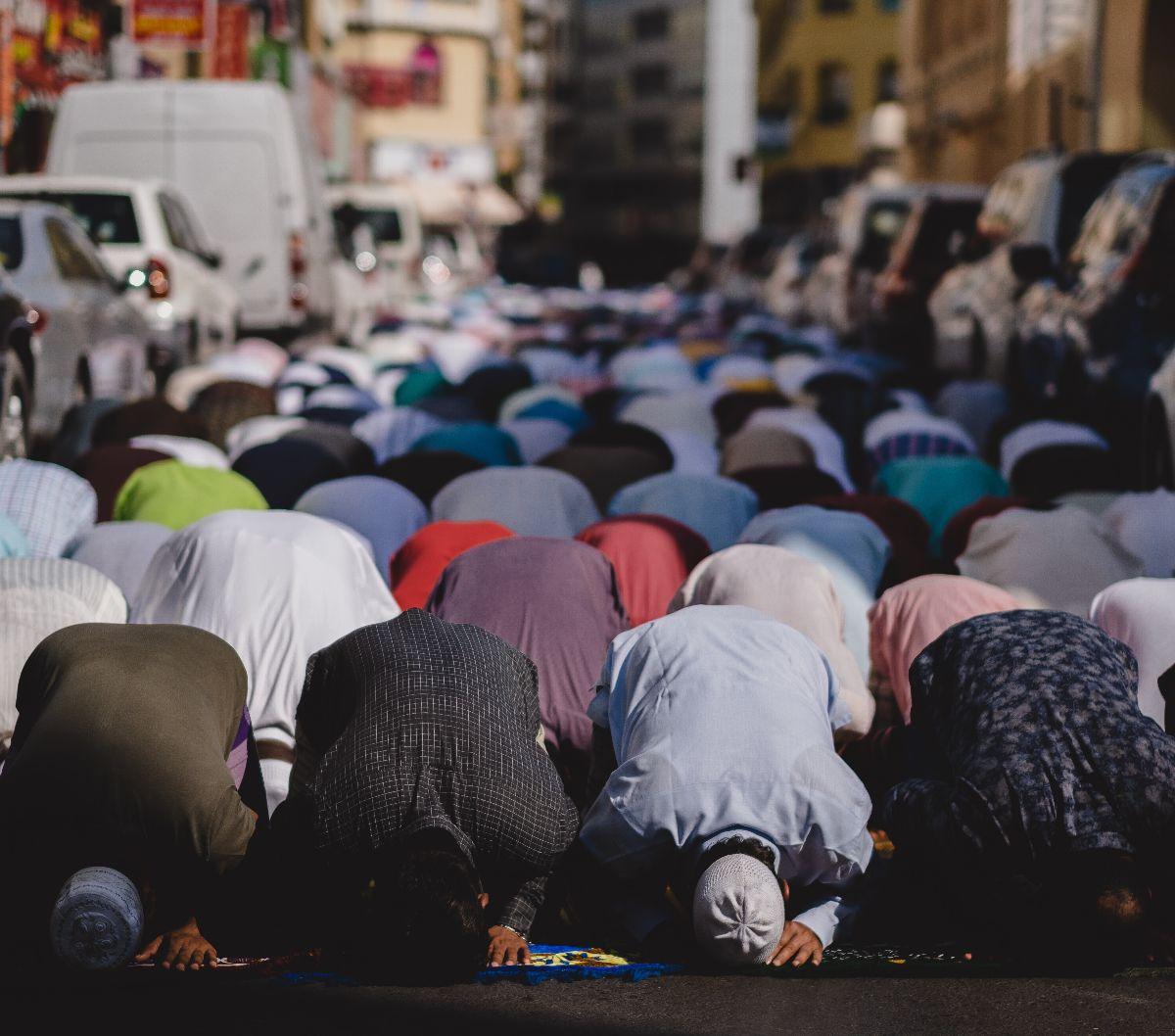 Waspadai Azab Suka Meremehkan Sholat Fardhu, Siap-Siap Dilahap Kekejaman Neraka Saqar!
