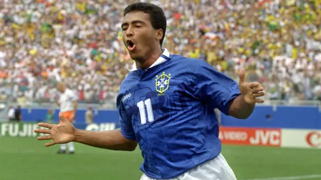Foto: Deretan 5 Striker Brasil Paling Sukses saat Berseragam Barcelona, Vitor Roque Menyusul?