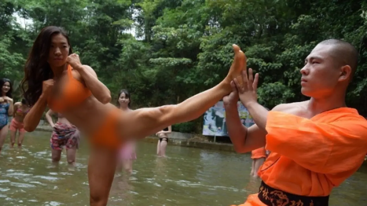 kung fu, wanita seksi, bikini