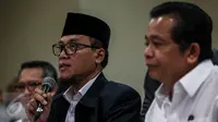 Irjen Kemenag M. Jasin memberikan keterangan pers di Kantor Kemenag, Jakarta, (23/8). 177 jemaah haji Indonesia ditangkap karena menggunakan dokumen palsu untuk menggunakan kuota haji Filipina.  (Liputan6.com/Faizal Fanani)