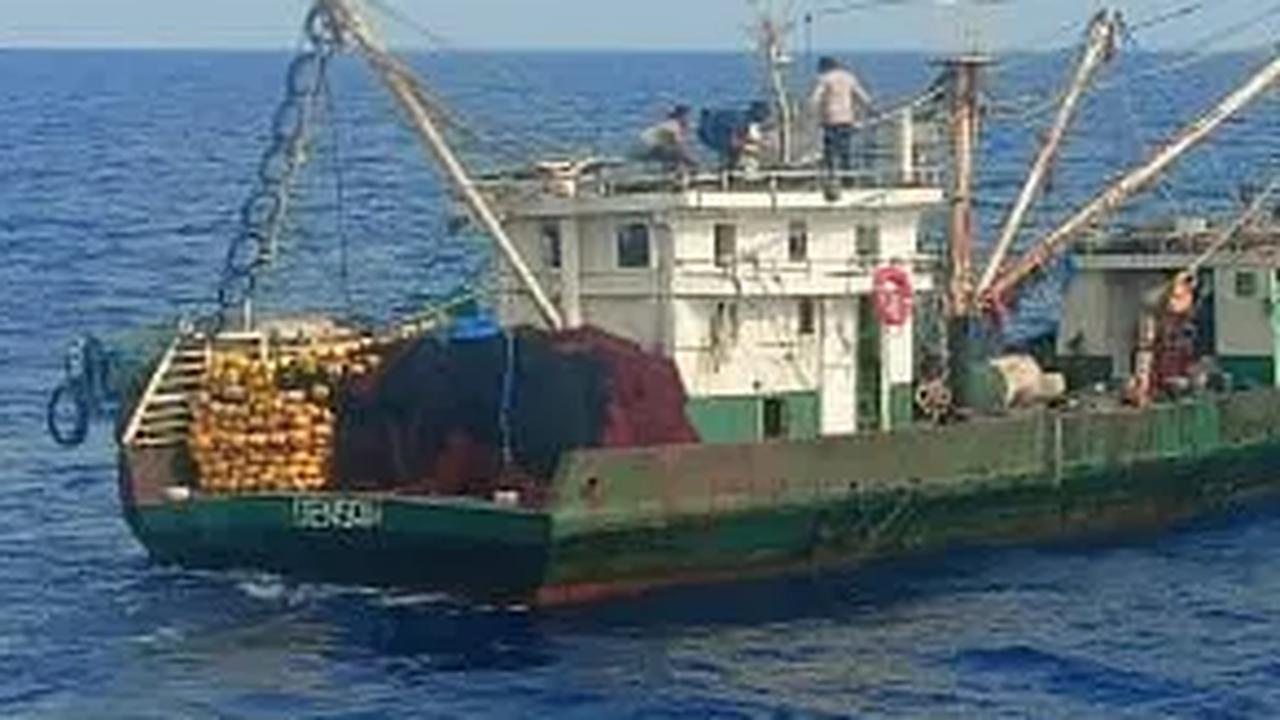 KKP Tangkap Kapal Asing Berbendera Filipina Illegal Fishing di Laut Sulawesi