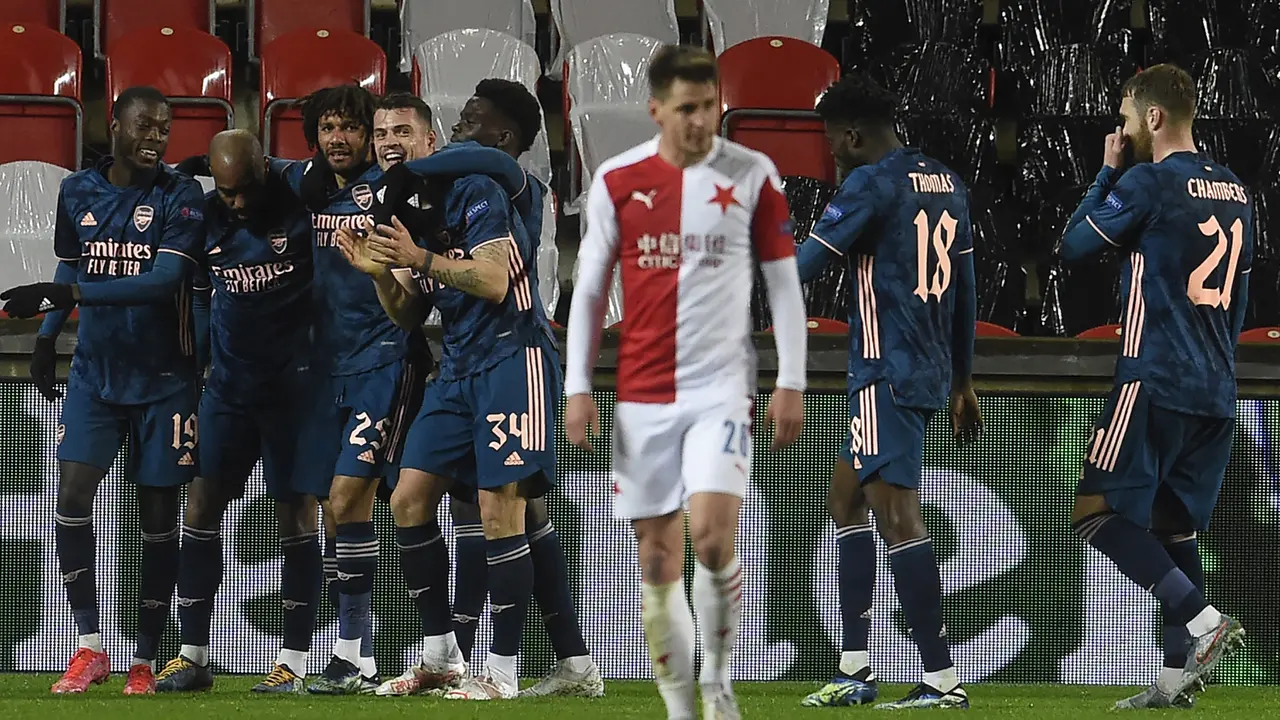 FOTO: Menang Telak 4-0 atas Slavia Praha, Arsenal Dampingi Manchester United ke Semifinal Liga Europa - Alexandre Lacazette; Tim Arsenal