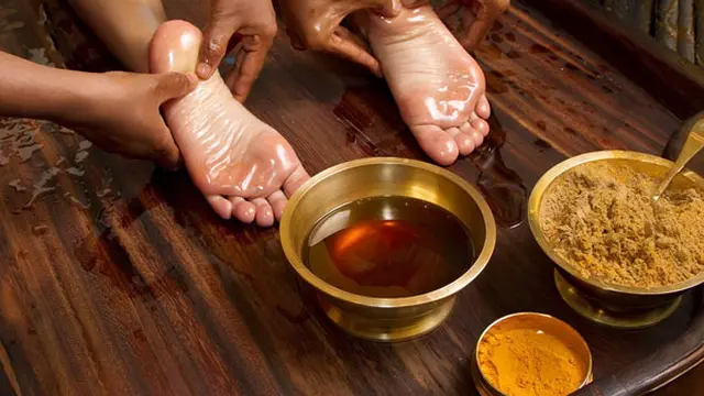 Mengatasi Telapak Kaki Pecah-Pecah