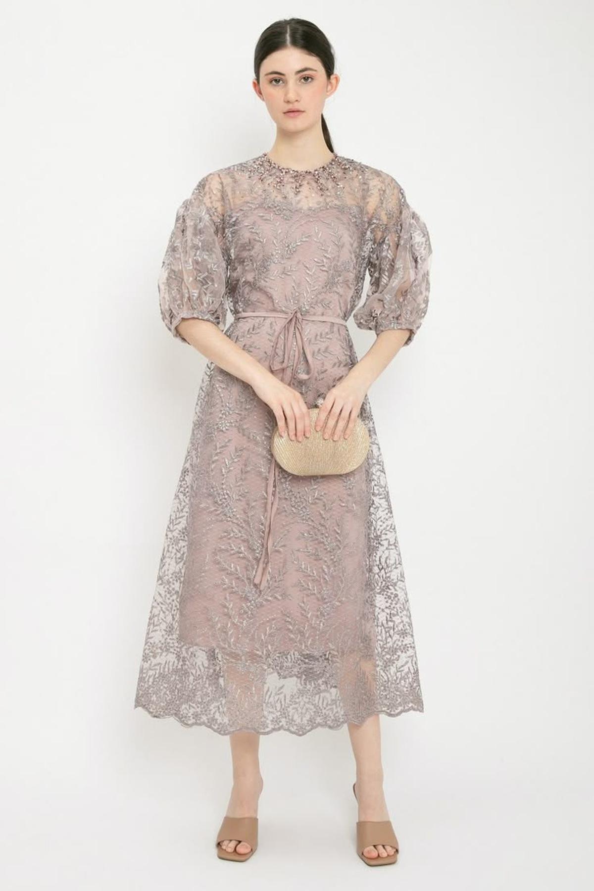 Ilustrasi Dress Brokat