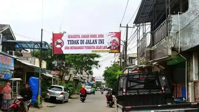 10 Potret Nyeleneh Orang Langgar Aturan Meski Sudah Ada Tulisannya Ini Bandel Banget