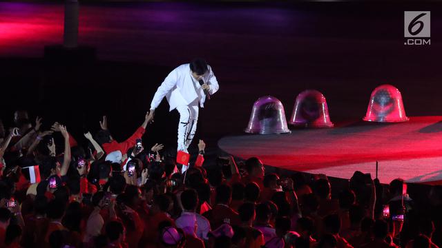 Aksi Enerjik Grup Band GIGI di Penutupan Asian Games 2018