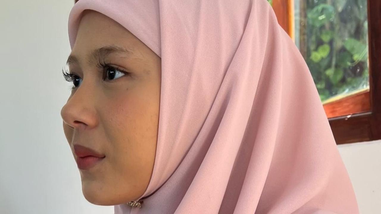 Banyak diantara para netizen yang mendoakan Nadin Amizah.
