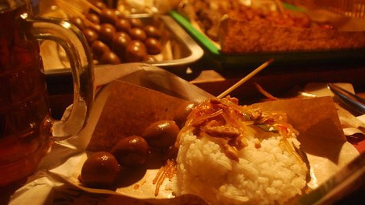 Kenapa harga angkringan di Yogya bisa murah banget?