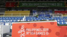 Suasana dari Stadion Rizal Memorial di Manila, Senin (25/11). Lokasi ini akan menjadi venue cabang sepak bola SEA Games 2019. (Bola.com/M Iqbal Ichsan)