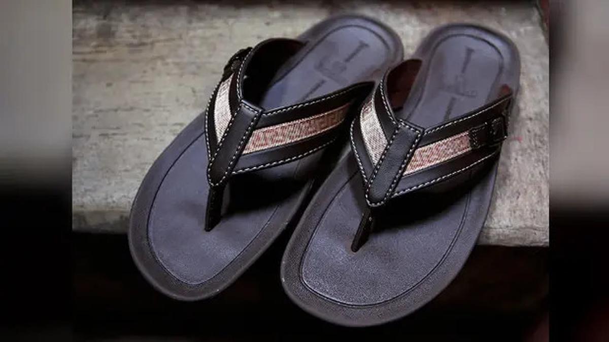 Rekomendasi 6 Sandal Cowok dari Brand Lokal untuk Diincar Saat Harbolnas 10.10