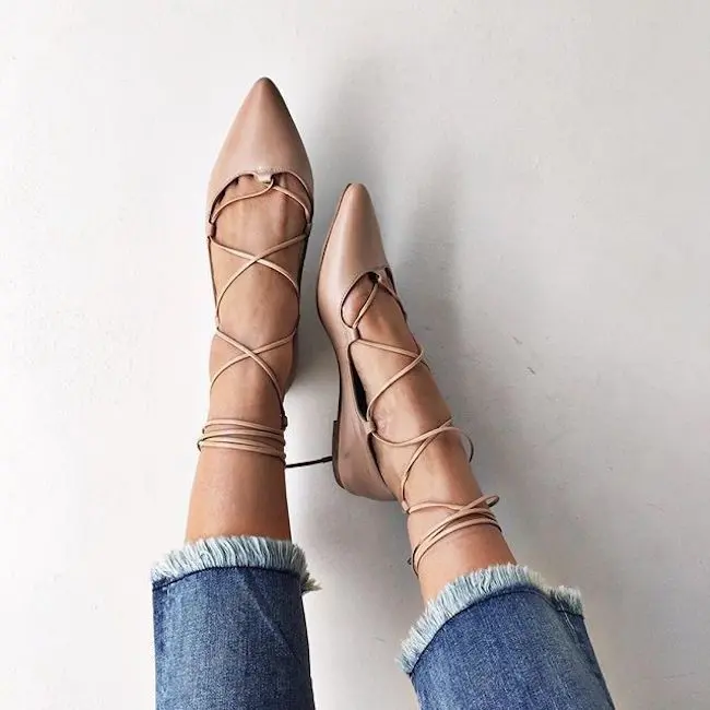 Model sepatu yang wajib kamu punya karena mudah dipadu padankan. (pinterest) 