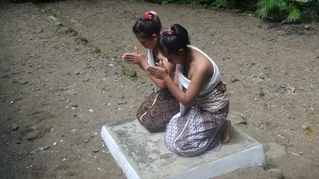 Ilustrasi - Penghayat kepercayaan dan penganut Kejawen menggelar ritual Punggahan di Panembahan Bonokeling, Banyumas. (Foto: Liputan6.com/Muhamad Ridlo)