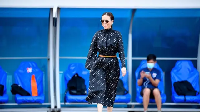 6 Potret Madam Pang Manajer Timnas Thailand, Crazy Rich yang Janji Beri Hadiah Fantastis