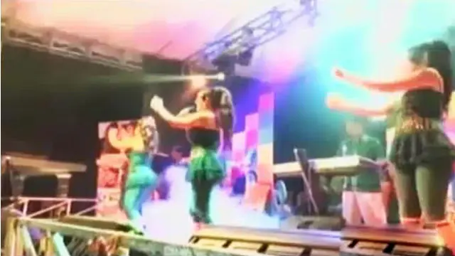 Potret Menembus Batas: Rakyat Dangdut