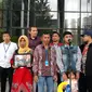 Keluarga mahasiswa korban penembakan saat demo di Kendari menyambangi KPK, Kamis (12/12/2019). (Liputan6.com/ Fachrur Rozie)