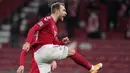 Gelandang Denmark, Christian Eriksen, merayakan gol kedua Denmark yang dibuatnya dalam laga UEFA Nations League Grup A2 melawan Islandia di Parken Stadium, Copenhagen, Denmark, Senin (16/11/2020) dini hari WIB. Denmark unggul 2-1 atas Islandia. (AFP/Liselotte Sabroe/Ritzau Scanpix).