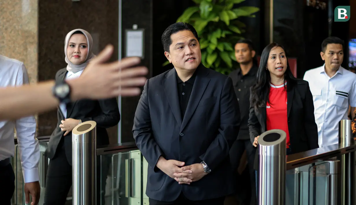 Ketua Umum PSSI, Erick Thohir mendatangi kantor Kementerian Hukum dan HAM RI, Rasuna Said, Kuningan, Jakarta untuk membahas soal program naturalisasi pada Kamis (19/09/2024). (Bola.com/Bagaskara Lazuardi)