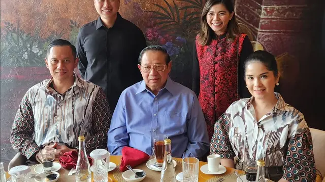 Potret Keluarga Susilo Bambang Yudhoyono Rayakan Imlek dengan Rekan Bawa Pesan Toleransi/Instagram Merry Riana