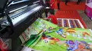 Sebuah mesin cetak beroperasi saat Pameran Mesin Cetak dan Print All Pack Indonesia, All Process di Jakarta International Expo, Kemayoran, Jakarta, Rabu (5/10). (Liputan6.com/Angga Yuniar)