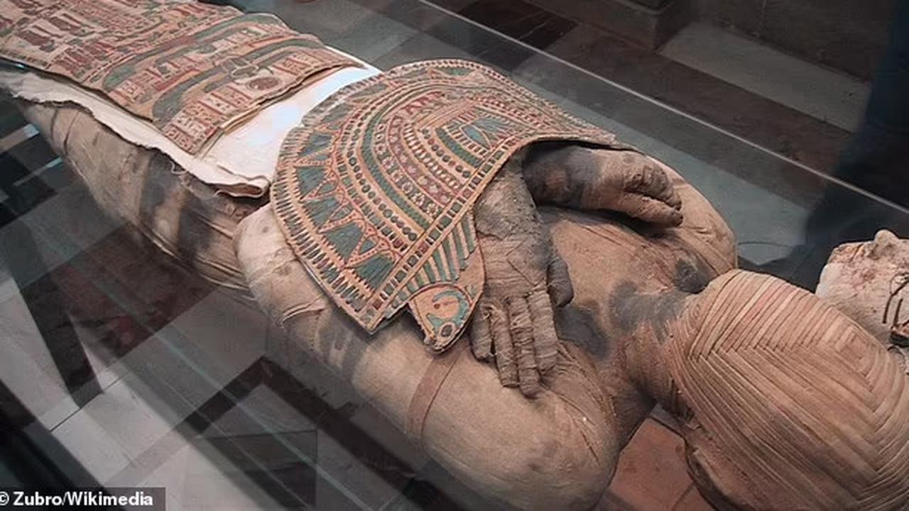 mumi mesir kuno