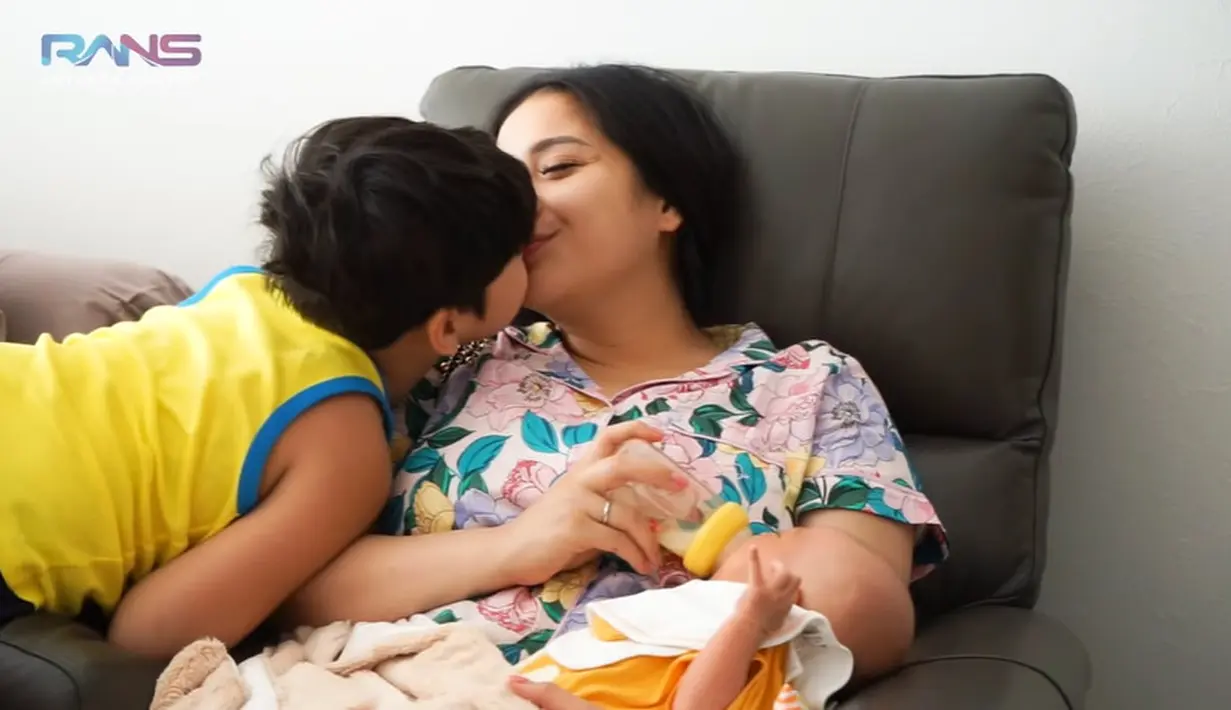 Raffi Ahmad dan Nagita Slavina (Youtube/Rans Entertainment)