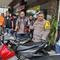 Praktik penadahan sepeda motor hasil curian di Kota Bandar Lampung akhirnya terbongkar. Ironisnya, dua pelaku yang diringkus polisi justru berprofesi sebagai petugas keamanan atau satpam di salah satu perusahaan supermarket ternama. (Liputan6.com/Ardi Munthe)