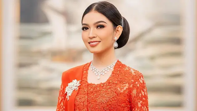 Potret Detail Penampilan Selvi Ananda di Pelantikan Prabowo-Gibran, Memukau