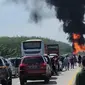 Mobil pikap terbakar di Jalan Tol Medan -Tebing Tinggi