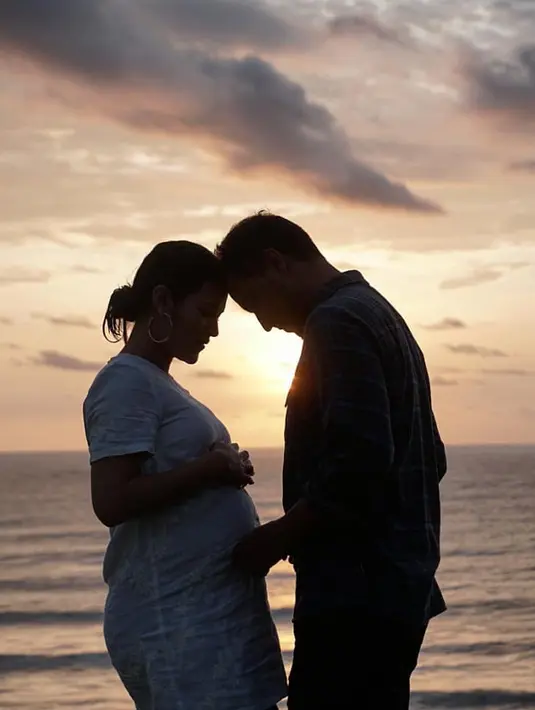 Anak Pertama Raisa dan Hamish Daud