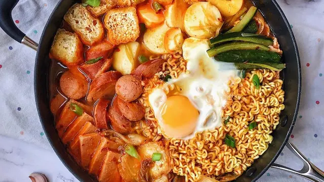 9 Potret Makanan Khas di Berbagai Negara, Punya Keunikan Tersendiri