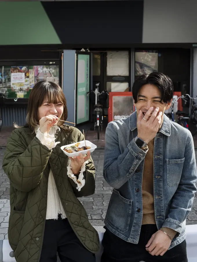 wanita juli charming menawan