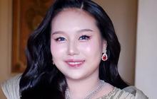 6 Potret Cantik Menawan Sisca Kohl di Acara Sangjit Jessica Jane, Tampil Memukau dengan Makeup Soft Douyin