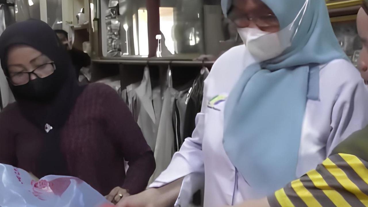 Meski tersedia baju adat dari berbagai suku, namun jenis baju yang paling banyak permintaan yaitu baju adat Melayu, Mandailing, Batak Toba, Jawa, dan Aceh.